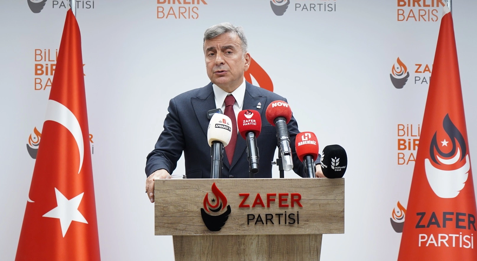 Azmi Karamahmutoğlu’nun afet yönetimi eleştirisi basın açıklaması