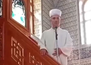 Cuma hutbesi telefon tepkisi